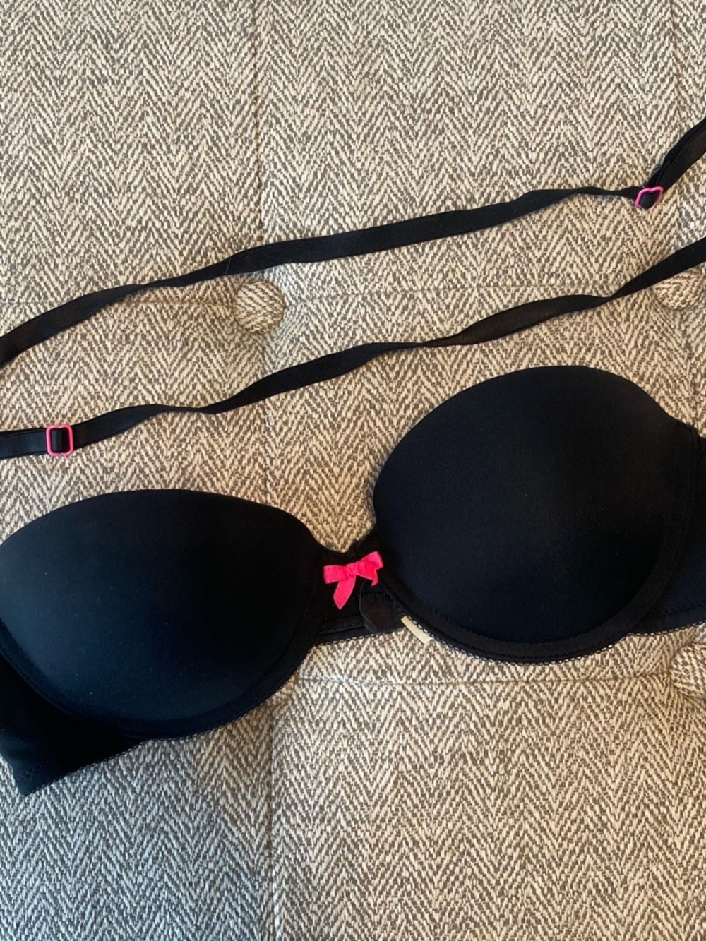Xhilaration Black Strapless Push-Up Bra with Pink Bow